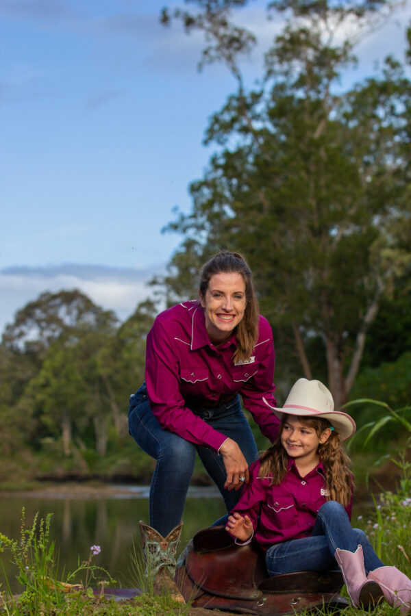 Brigalow Womens Long Sleeve Snap Shirt w/Logo Wine 2