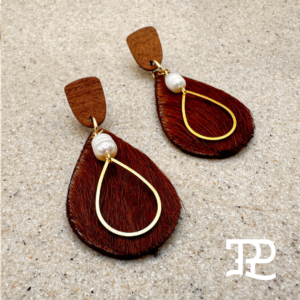 TPP – Hair on Hide Pearl drop gold earrings