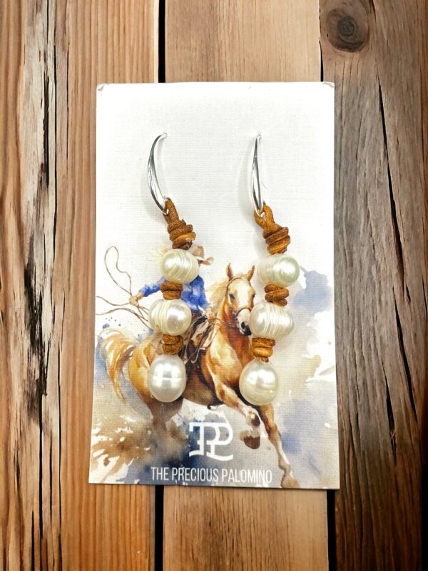 TPP – Knotted 3 Pearl Drop Earrings